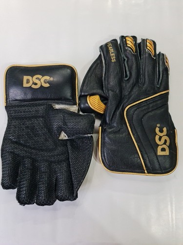Cricket wicket keeping gloves - wicket,
