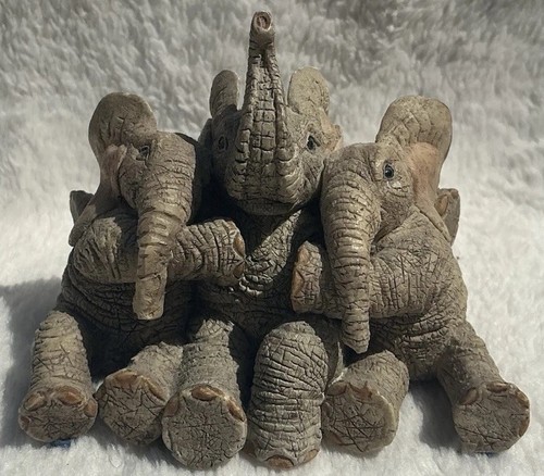 Tuskers elephant love - elephant, is