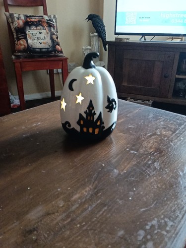 Maxx haunted house - tk, pumkin