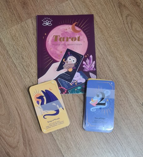 Tarot card set with - set,