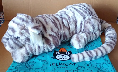 Jellycat large sacha snow - large,