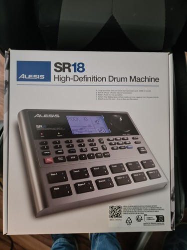Alesis drum machine - sr-18,