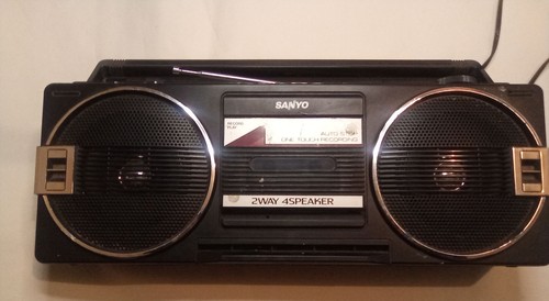 Sanyo m9709k radio cassette - sanyo,