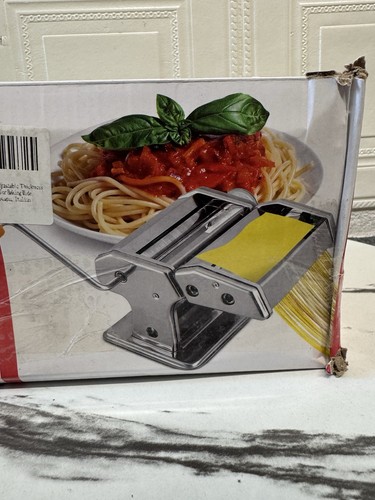 Pasta maker machine - pasta,