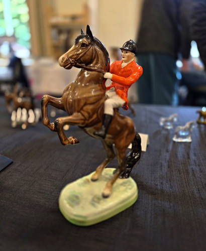 Beswick huntsman rearing - huntsman,
