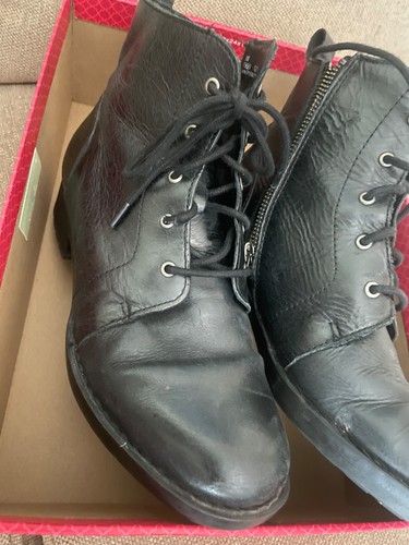 Nwot born womens shoes - womens,
