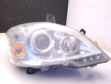 Mercedes-Benz Vito Viano W639 2011 headlight headlamp A6398202961 BUS21159