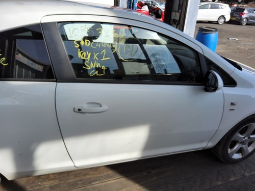 Front door vauxhall corsa - front,