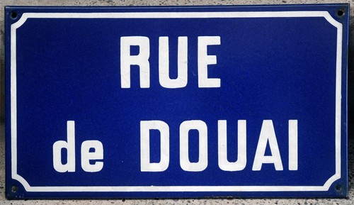 Old vintage blue - french, street