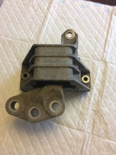 VAUXHALL VECTRA C 1.8 02-08 ENGINE MOUNT RIGHT MOUNTING 13112022