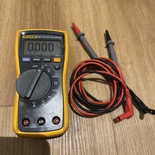 Fluke 115 True RMS Digital Multimeter