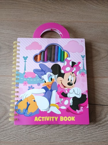 Disney daisy duck and - and, minnie
