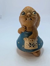 "Lucy Pocket" Hand Painted Pendelfin Bunnies Stand Pocket Cute Ornament Figurine