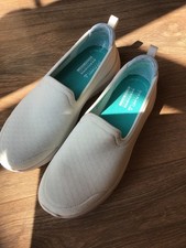 Brand New Skechers Go Walk Air