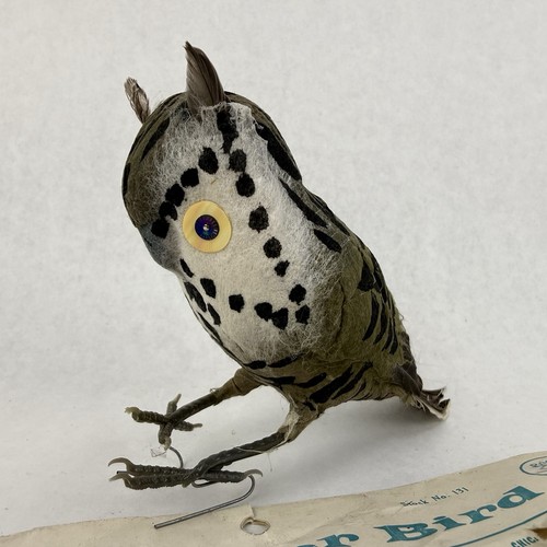 Vintage realistic bird - realistic,