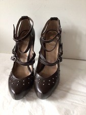 Ladies Sacha London court