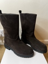 New Russell & Bromley Bikby