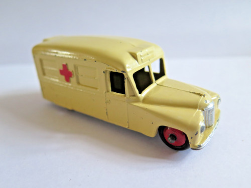 Dinky toys 253 daimler - toys,