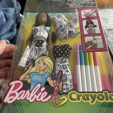 Barbie Loves Crayola Consists