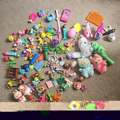 Random small toys bundle - random,
