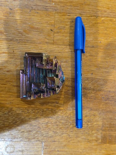 Bismuth large crystal for