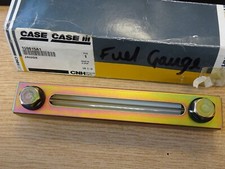 FUEL/OIL TANK LEVEL GAUGE