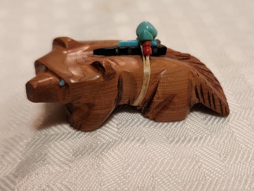 Zuni badger fetish donovan - zuni, by