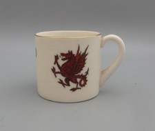 Crested Ware, WH Goss Welsh Antiquities 5cm Mug - Dragon, Feathers, Hat