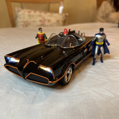 Batmoblie jada toys comic - toys, dc