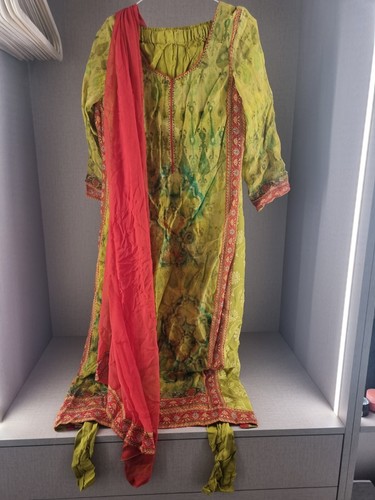 Indian outfit chiffon - indian, pc