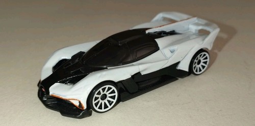 Hot wheels bugatti - hot, bolide