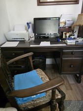 Ercol Oak Desk And Matching  Chair Approx 1100 X  900