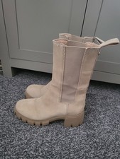 Ladies Steve Madden Suede Boots Size 4