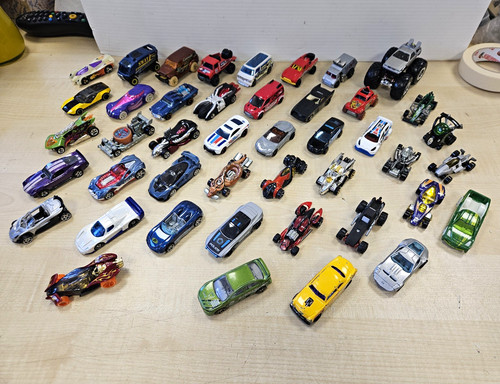 Hot wheels diecast - hot, mixed