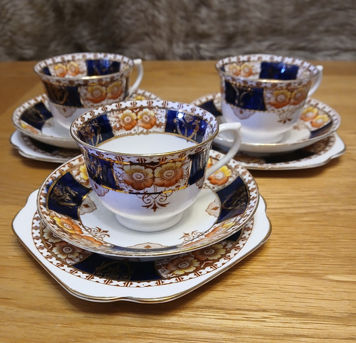 Royal vale tea cup saucer - &,
