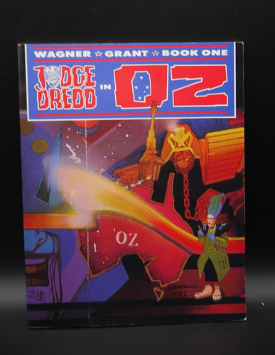 Judge dredd book one - ,