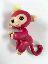 WowWee Fingerlings Monkey in