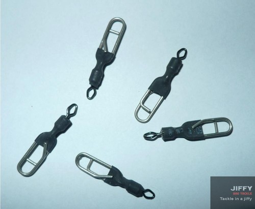 Swivel connect link quick - connect,