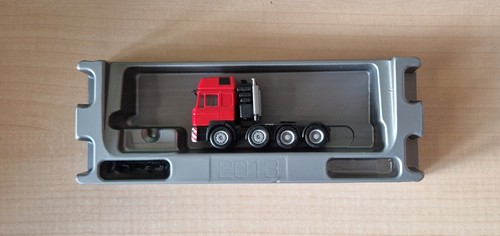 Herpa exclusive man f2000 red - exclusive,
