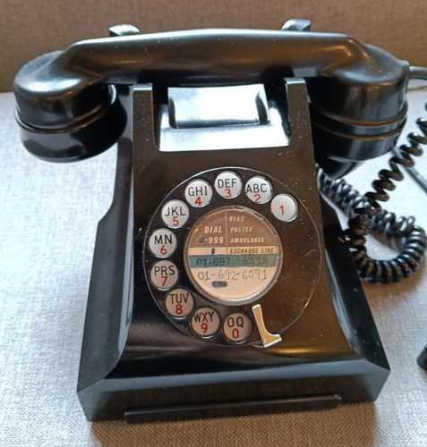 Vintage black bakelite gpo - black,