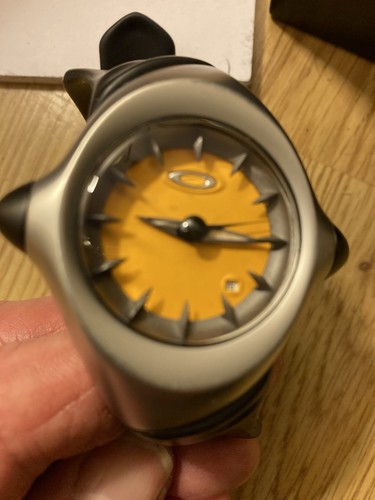 Oakley watch crush yellow 2004 - oakley,