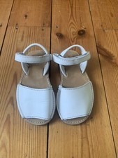 T.N.Y Made In Spain White Leather Baby Sandals Size Eur 23 UK 6 Junior 
