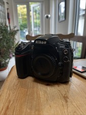 Nikon D300 12.3MP Digital SLR