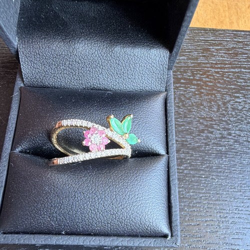 Hallmarked gold flower leaf - hallmarked, &