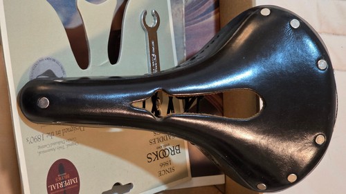 Brooks england b17 carved - brooks,