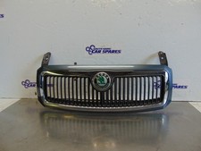 Skoda Fabia Grill 6Y 99-07 Grey 9901 badge front 6Y0853668B Chrome