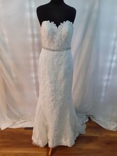 Wedding Dress size 10 ivory lace Pronovias, check measurements A
