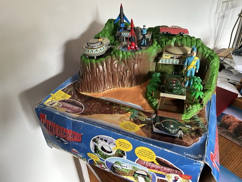 Thunderbirds tracy island - thunderbirds,