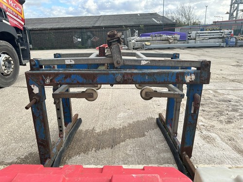 Block grab with rubber pads - with,