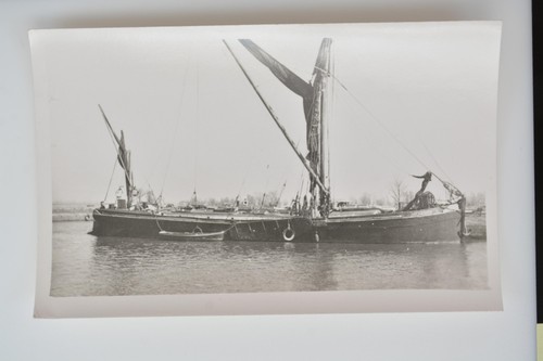 Sailing barge harold margetts - barge,